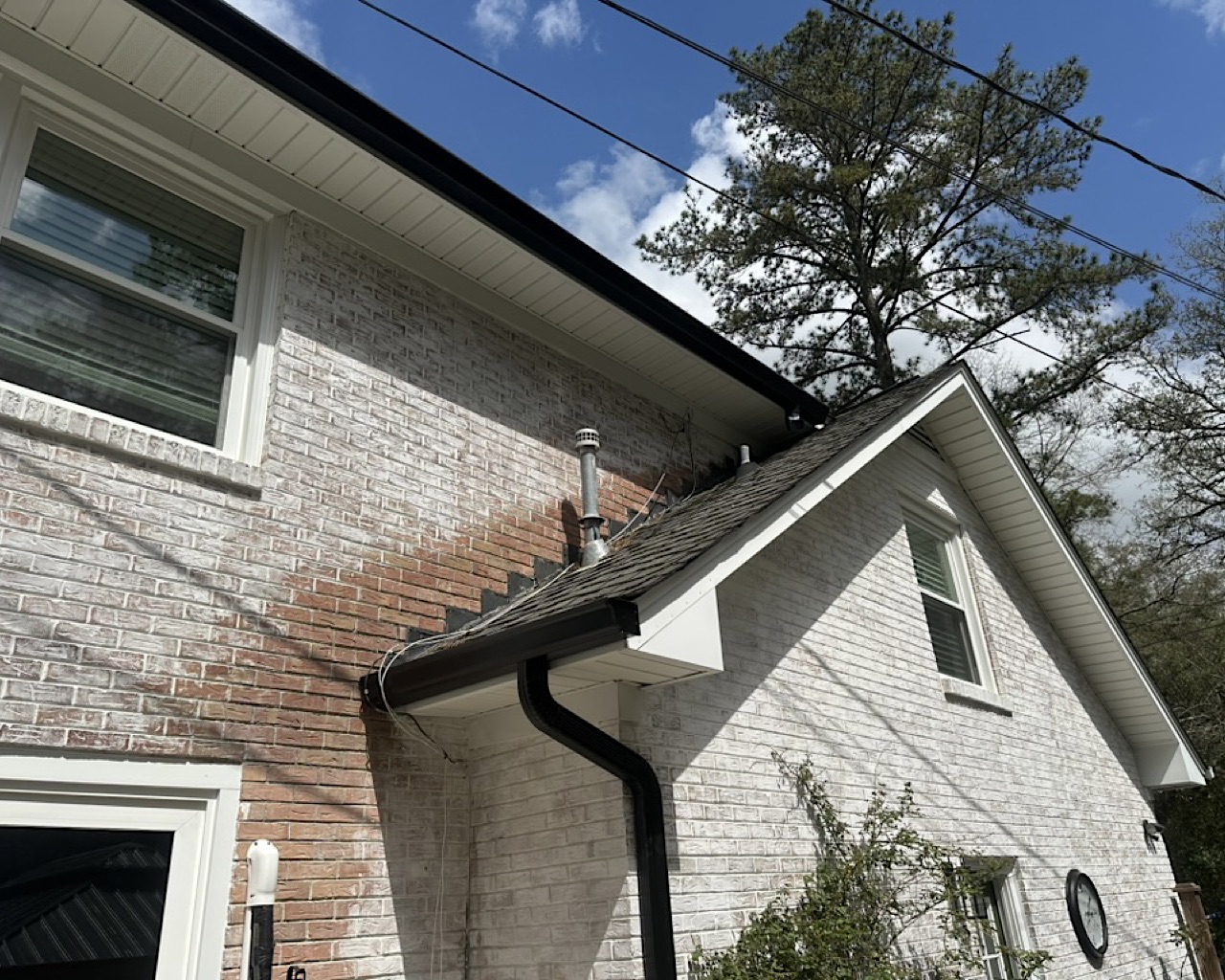 Black gutter cost per foot in the Charleston area varies by a number of factors.