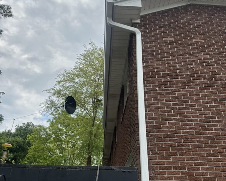 Asking yourself what are seamless gutters and what does that mean?